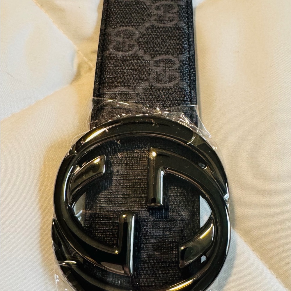 Gucci Black Men's Belt with Interlocking “GG” Buckle - Picture 3 of 6